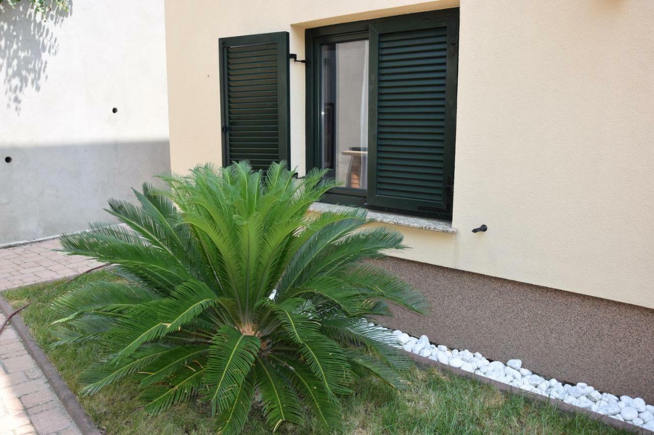Charming Villa Rab Rab Town Exterior photo