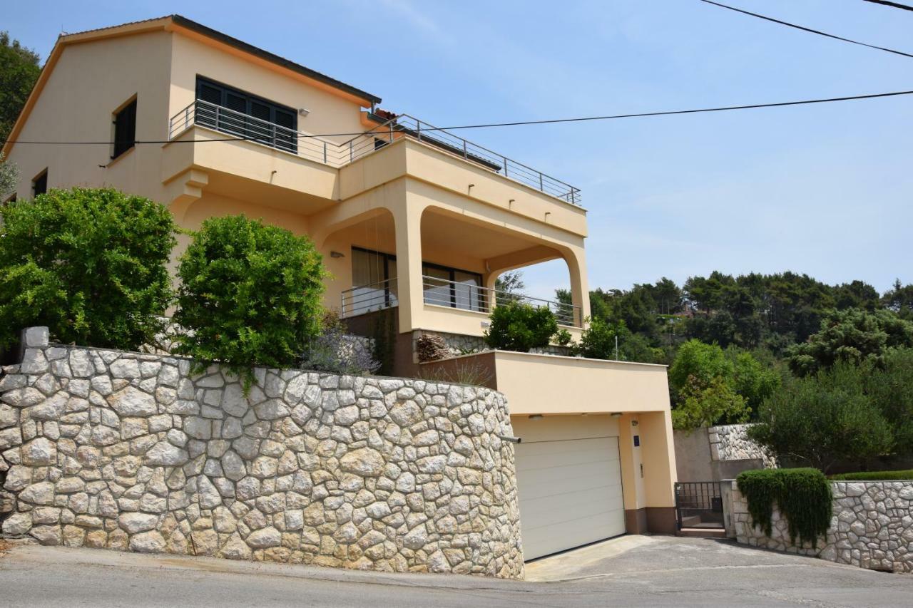 Charming Villa Rab Rab Town Exterior photo